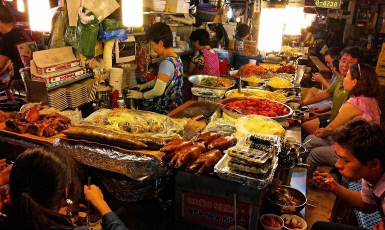 Chợ Đêm Gwangjang ở Seoul